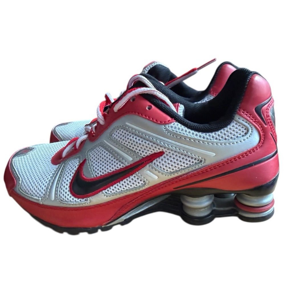 Nike Shox Remix+ III, in a white,‎ black, silver, and red colorway. Size 6Y